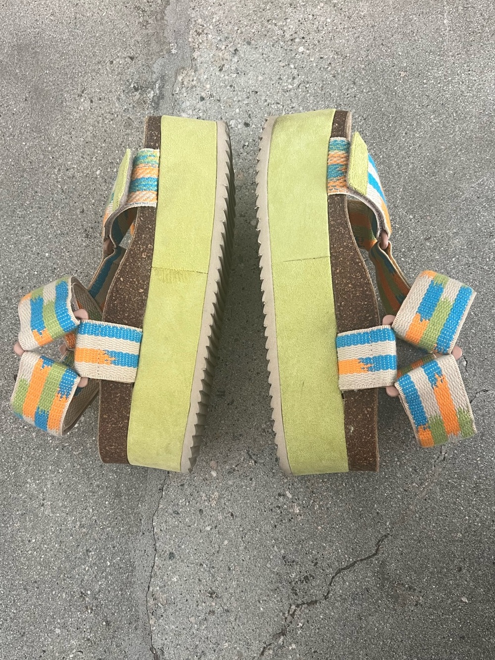 Intentionally Blank Zona Sandals - Picture 4 of 6